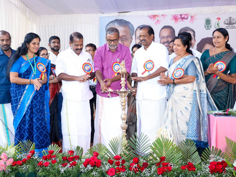 അന്താരാഷ്ട്ര പുഷ്പമേള പൂപ്പൊലി 2026 അമ്പലവയൽ പ്രാദേശിക കാർഷിക ഗവേഷണ കേന്ദ്രത്തിൽ ആരംഭിച്ചു